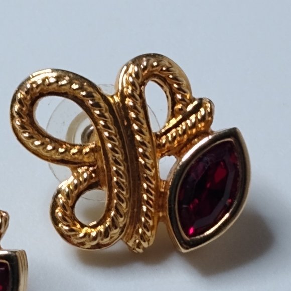 Vintage Marquise Faux Ruby Metal Earrings - Picture 5 of 16